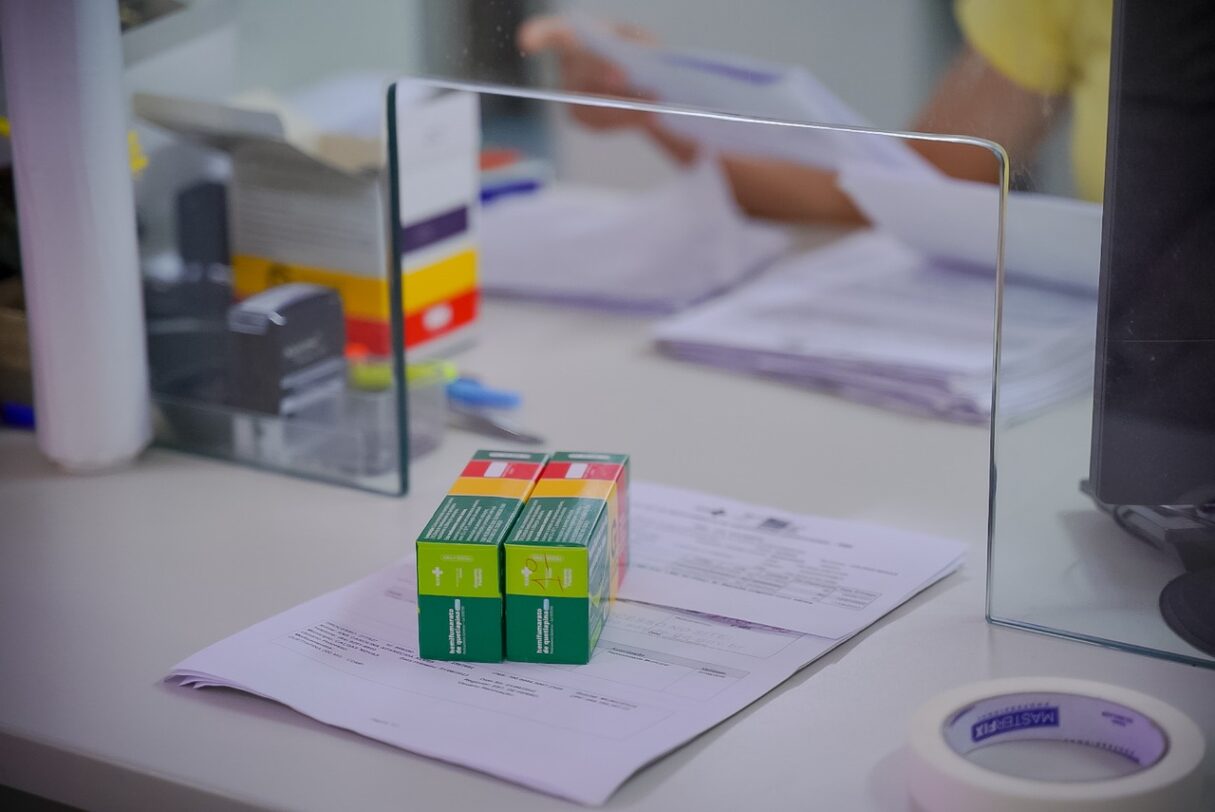 Medicamentos de alto custo: pedido passa a feito pela internet e retirada é autorizada no prazo de cinco dias. (Foto: Iron Braz)