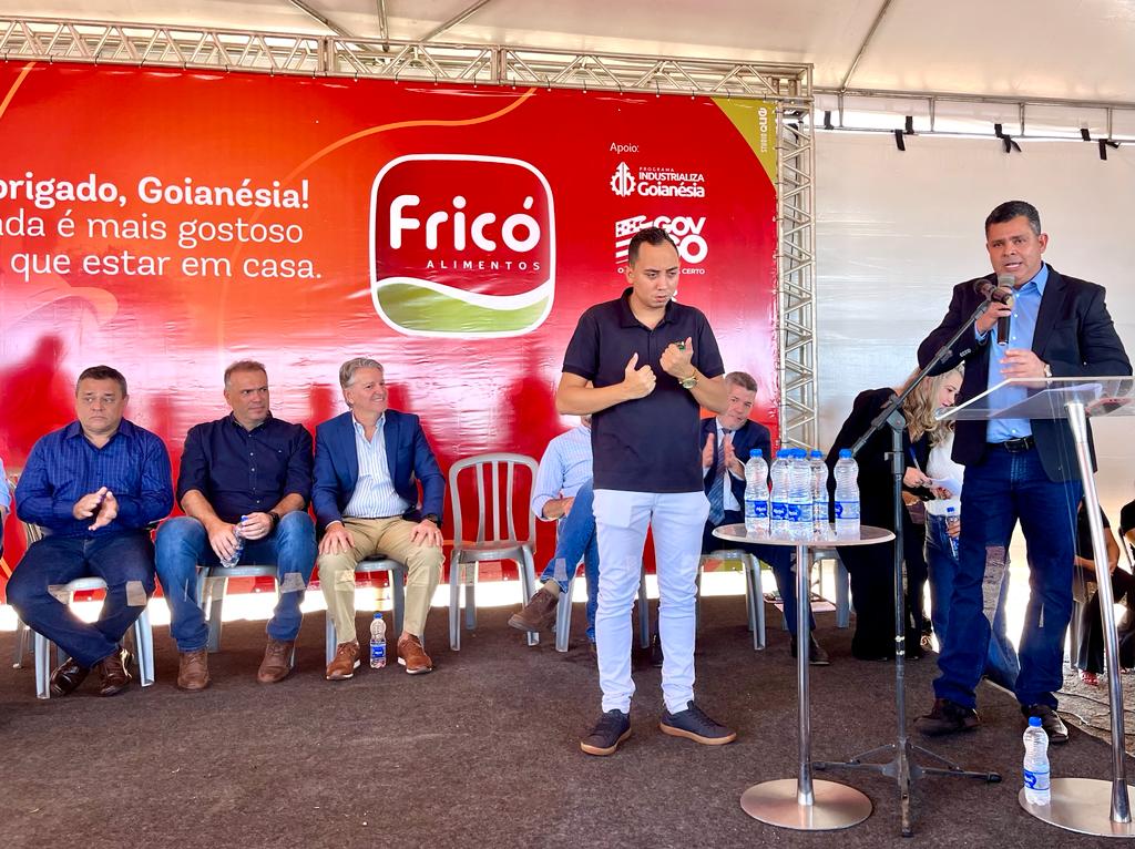 Com apoio efetivo do prefeito Leonardo Menezes, Fricó Alimentos lança pedra fundamental de unidade em Goianésia