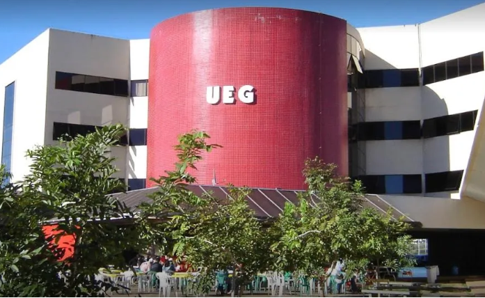 UEG abre inscrições para concurso de professores