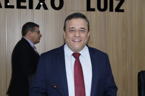 Vereador Múcio Santana Solicita a reforma e ampliação da Unidade Básica de Saúde Dona Cota.