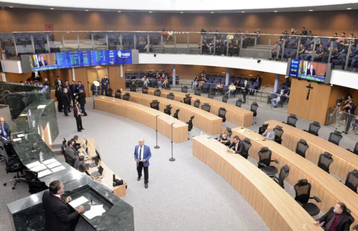 Assembleia Legislativa de Goiás bate recorde de comissionados