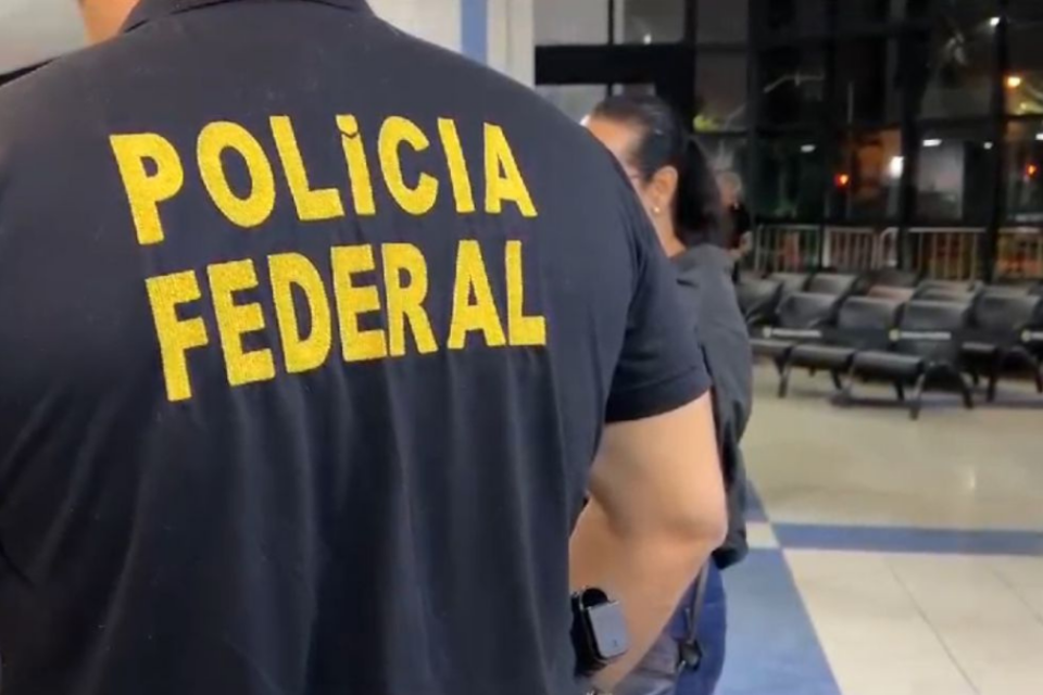 Operação da PF em Goiás mira investigados por causar prejuízo com fraudes em benefícios do INSS