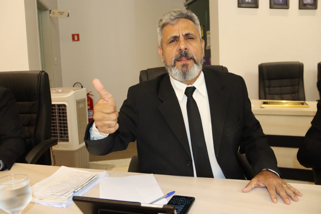 Vereador Ariosvaldo Gomes solicita viabilização de recursos financeiros para reforma geral no prédio da CIRETRAN polo Goianésia