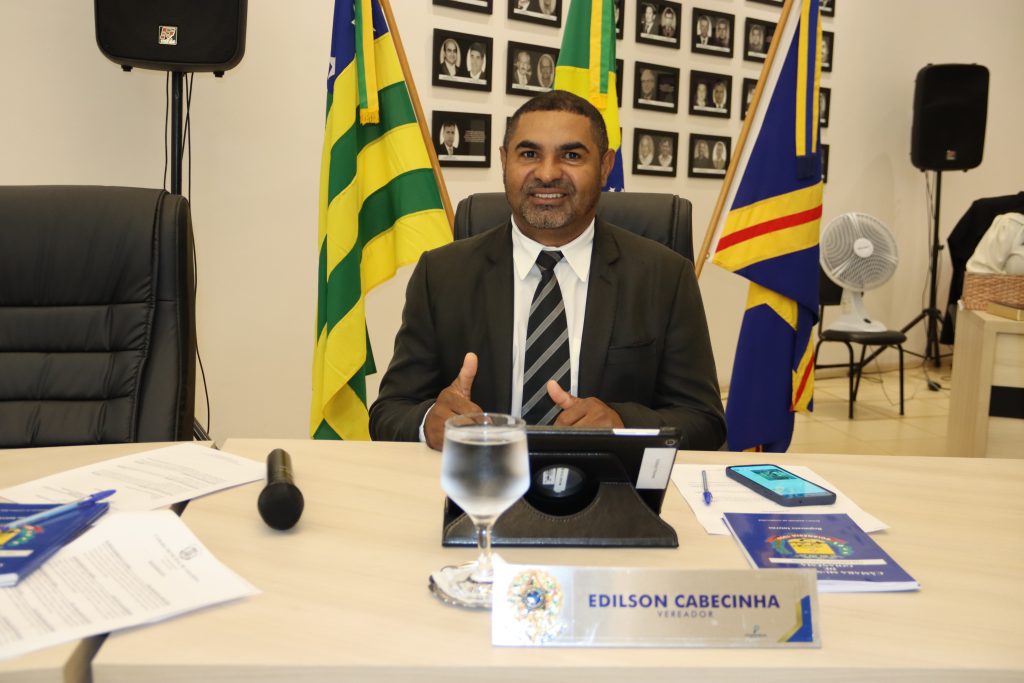 Vereador Edilson Cabecinha solicita reforma da Estratégia Saúde da Família no Bairro Dona Fiíca