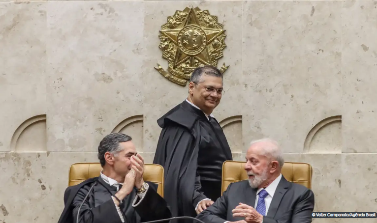 Flávio Dino toma posse como ministro do Supremo Tribunal Federal