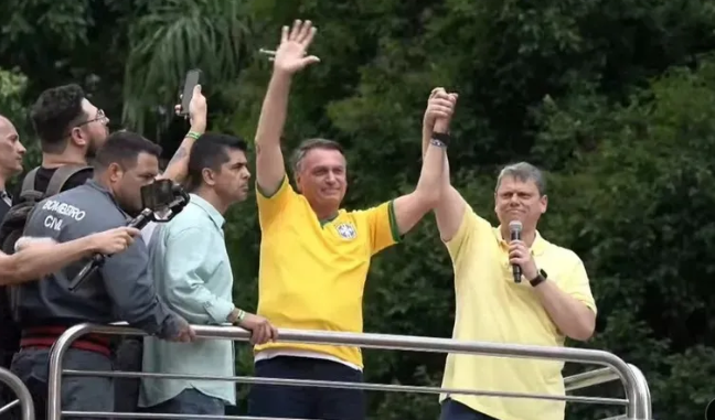 Apenas quatro governadores bolsonaristas comparecem à Paulista