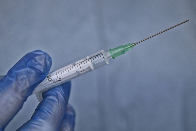Distribuição da vacina contra a dengue começa na próxima semana