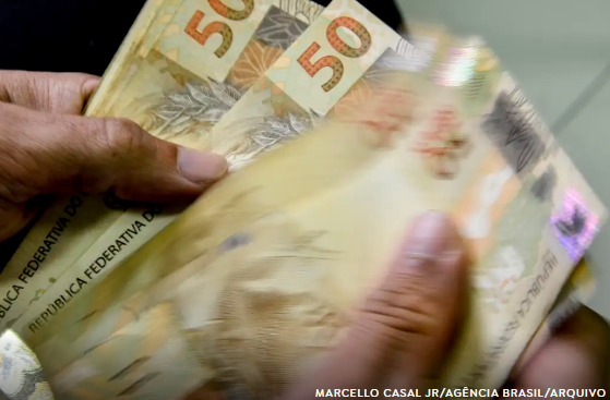 INSS: 13º antecipado injetará R$ 73,3 bi na economia; veja calendário