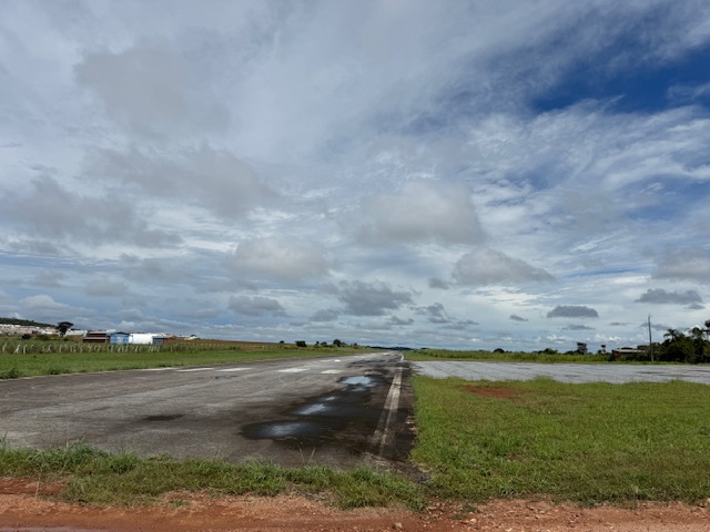 Pista do Aeródromo Delfino Curado Adorno, em Goianésia. 